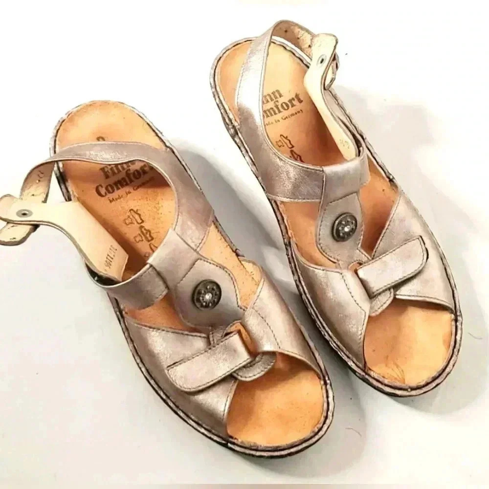 Finn comfort Silver Strap Platform Wedge  Open Toe Shoe Sz 8/8.5US (5.5 …